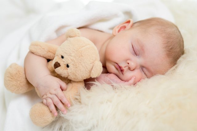 Qual o melhor horário para colocar o bebê para dormir - Vem Sem Manual